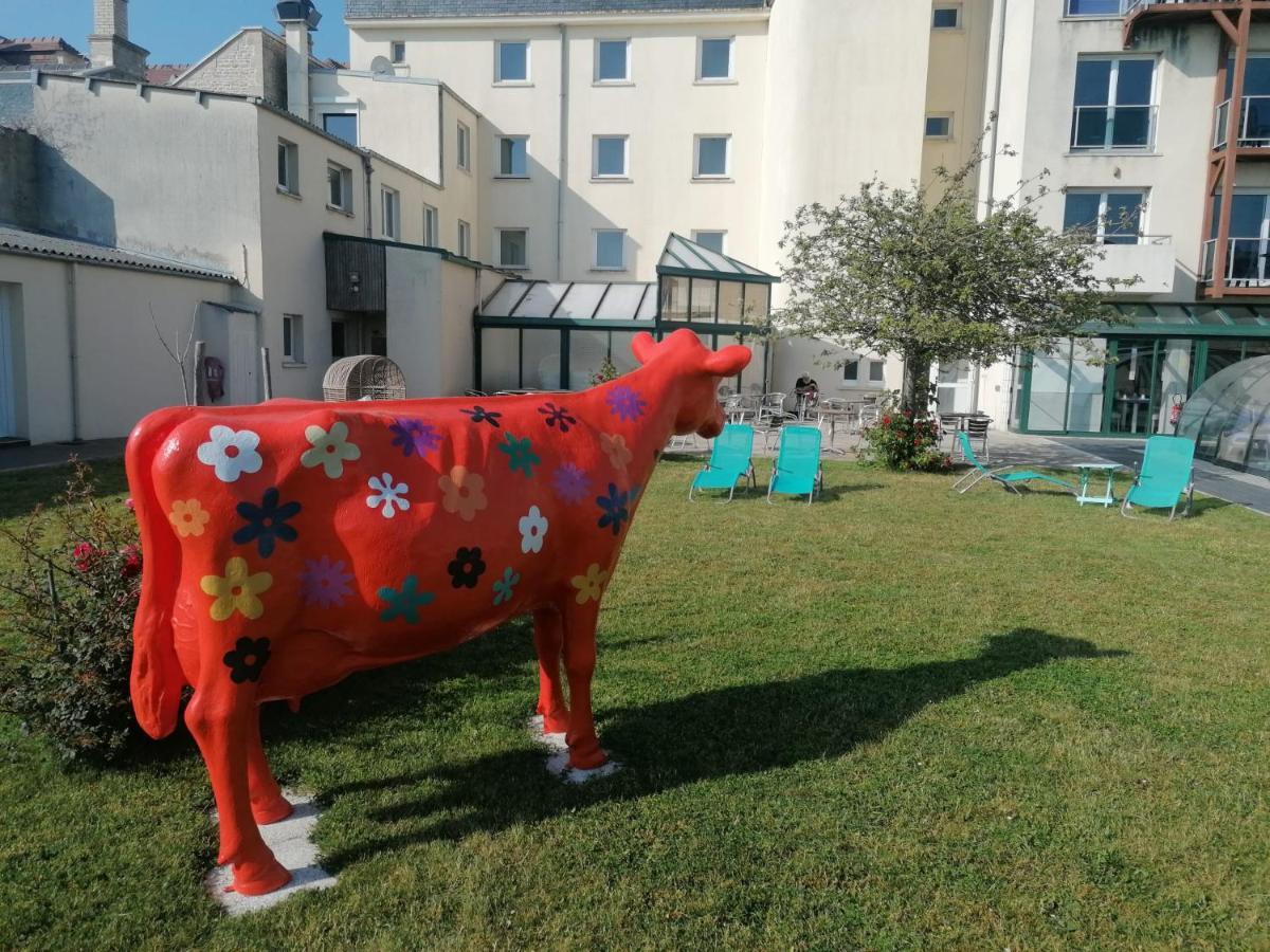 Hotel Des Thermes Et Du Casino Luc-sur-Mer Eksteriør billede