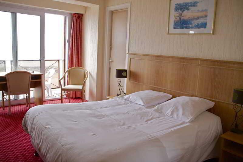 Hotel Des Thermes Et Du Casino Luc-sur-Mer Eksteriør billede