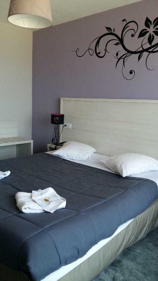 Hotel Des Thermes Et Du Casino Luc-sur-Mer Eksteriør billede